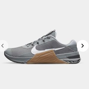 Nike Metcon 7- only worn once indoors, like brand new; mens 7.5, women’s 9